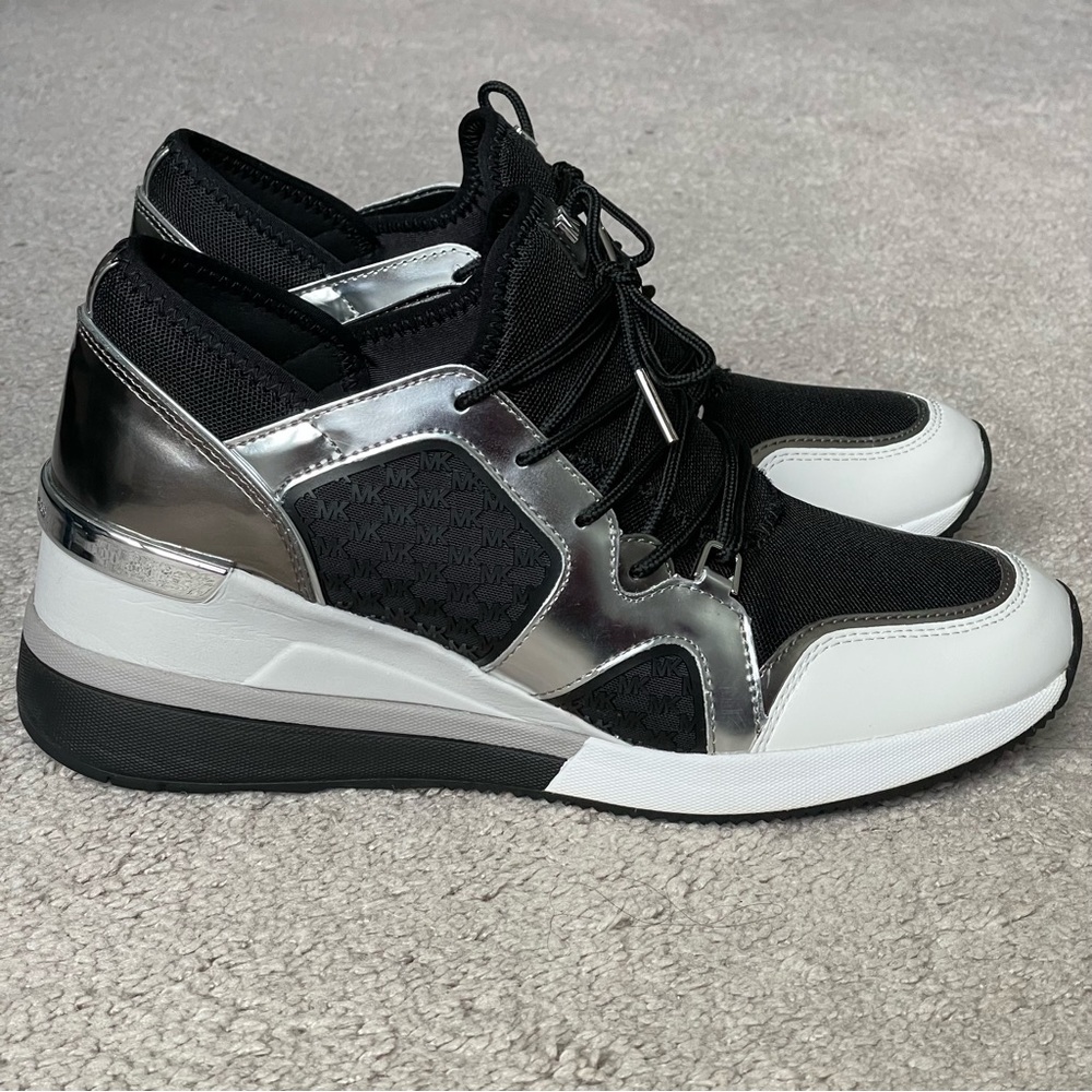 Michael Kors Women's Liv Trainer Logo Sneakers Size 10M